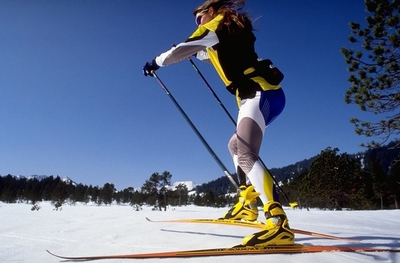 Cross-country skiing on Mount Langis