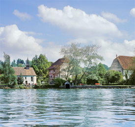 Ritterhaus und Kapelle - Uerikon - Lake Zürich trail