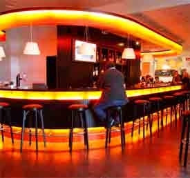 Puls Bar - Seedamm Plaza - Pfäffikon SZ - Region Zürichsee