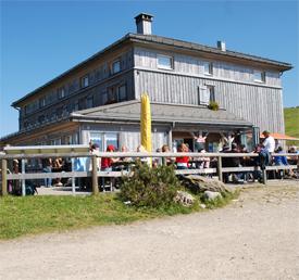 Berggasthaus Chrüzegg - Goldingen - Lake Zurich region