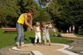 Mini-Golf en famille (c)Atelier Mamco