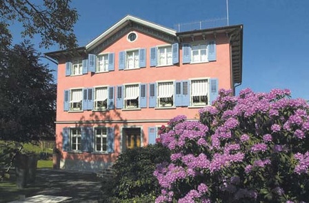 JULIAN Weingut: Naturnahe Weinkultur und mediterrane Inspiration