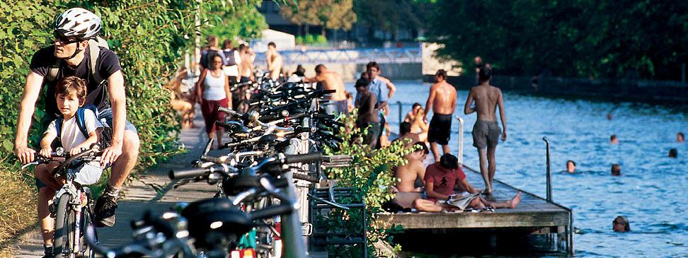 Disfrute de un baño en el río Limmat y en el lago de Zürich