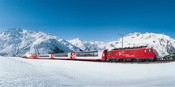 Glacier Express am Oberalppass
