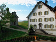 Etzelpass mit Kapelle und Gasthaus