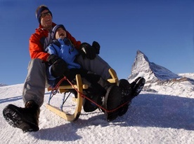 Monter avec le train du Gornergrat pour faire de la luge – Zermatt