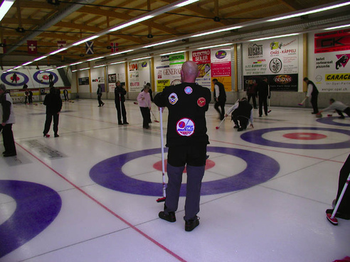 Curling - Eisportzentrum Matten Curling - Eisportzentrum Matten