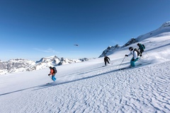 Heli-Skiing & Boarding Heli-Skiing & Boarding