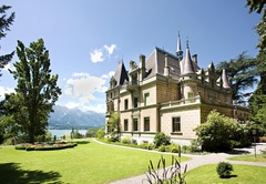 Castle Hünegg