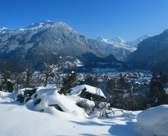 Wilderswil - Gateway to the mountain peaks