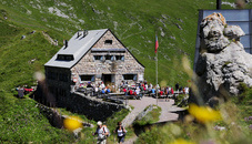 Die Pfälzerhütte in Malbun 2108 Meter über Meer Die Pfälzerhütte in Malbun 2108 Meter über Meer
