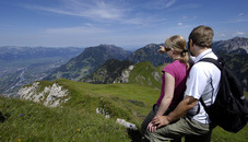 Aussicht auf das Rheintal vom Rappenstein 2222 m ü.M. Aussicht auf das Rheintal vom Rappenstein 2222 m ü.M.