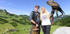 Die Adlerwanderung der Falknerei Galina
