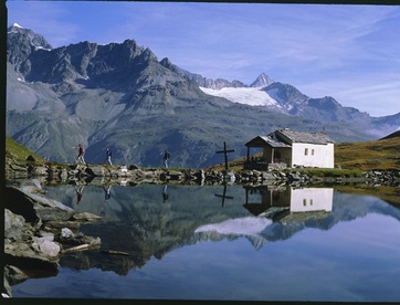Schwarzsee mit Kapelle