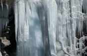 Frozen waterfall in Täsch