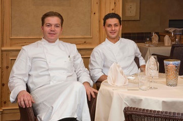Küchenchef Andrea Magliaccio (links) zusammen mit Souschef Pierludovico de Vivo.