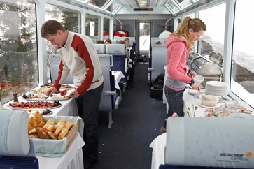 Les wagons panoramiques du GlacierExpress offrent une vue et un confort exceptionnels.