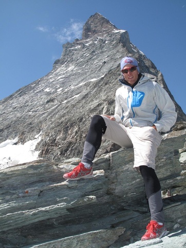 Der Zermatter Noch-Bergführeraspirant Andreas Steindl vor dem Matterhorn