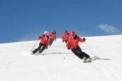 Die Matterhorn Ski & Snowboard School Zermatt hat in Bulgarien abgeräumt: Platz eins und drei im Riesenslalom.