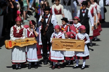 Parade folklorique lors du Festival de Zermatt