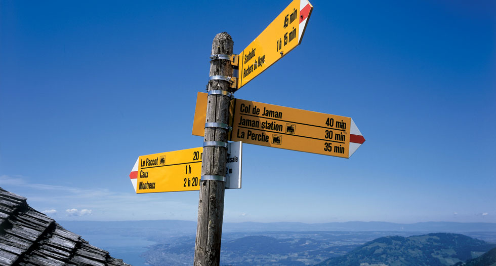 <br><br><br>     3,000 km of marked trails...