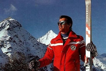 Peter Kronig, seit 1957 Skilehrer, hier noch mit Skiern aus der Zeit vor der Carving-Aera