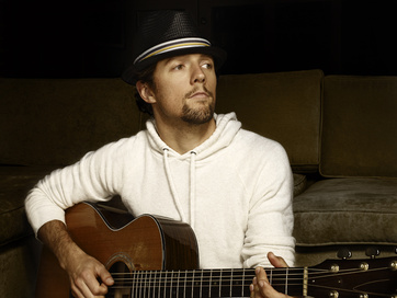 Sänger und Songwriter Jason Mraz hat zwei Grammy-Awards gewonnen.