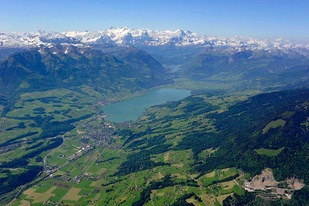 Obwalden mit Sarnersee und Lungerer See